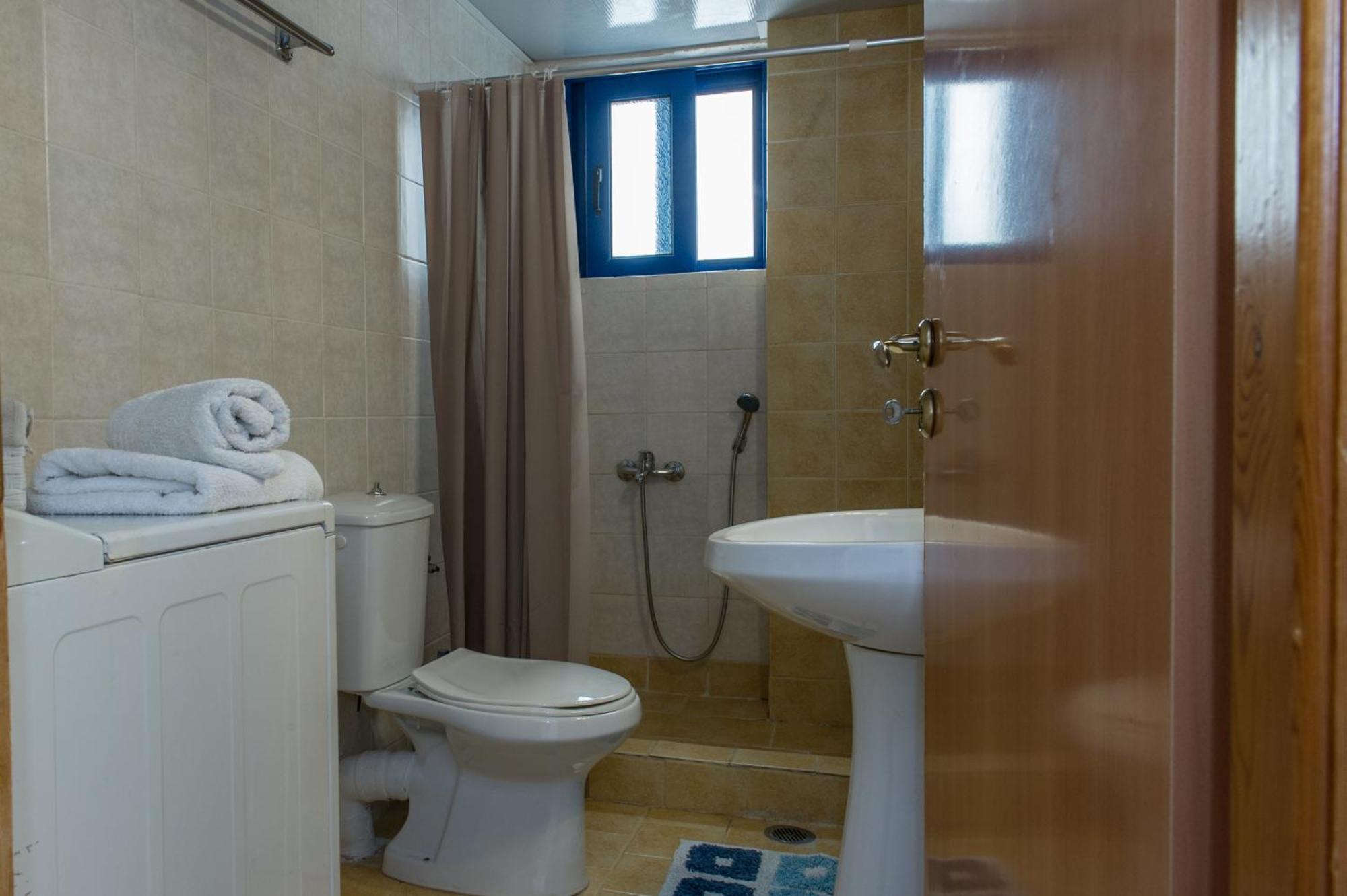 Kamari Blue Apartment